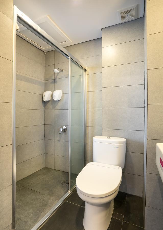 Maple Hotel Grogol Jakarta Luaran gambar