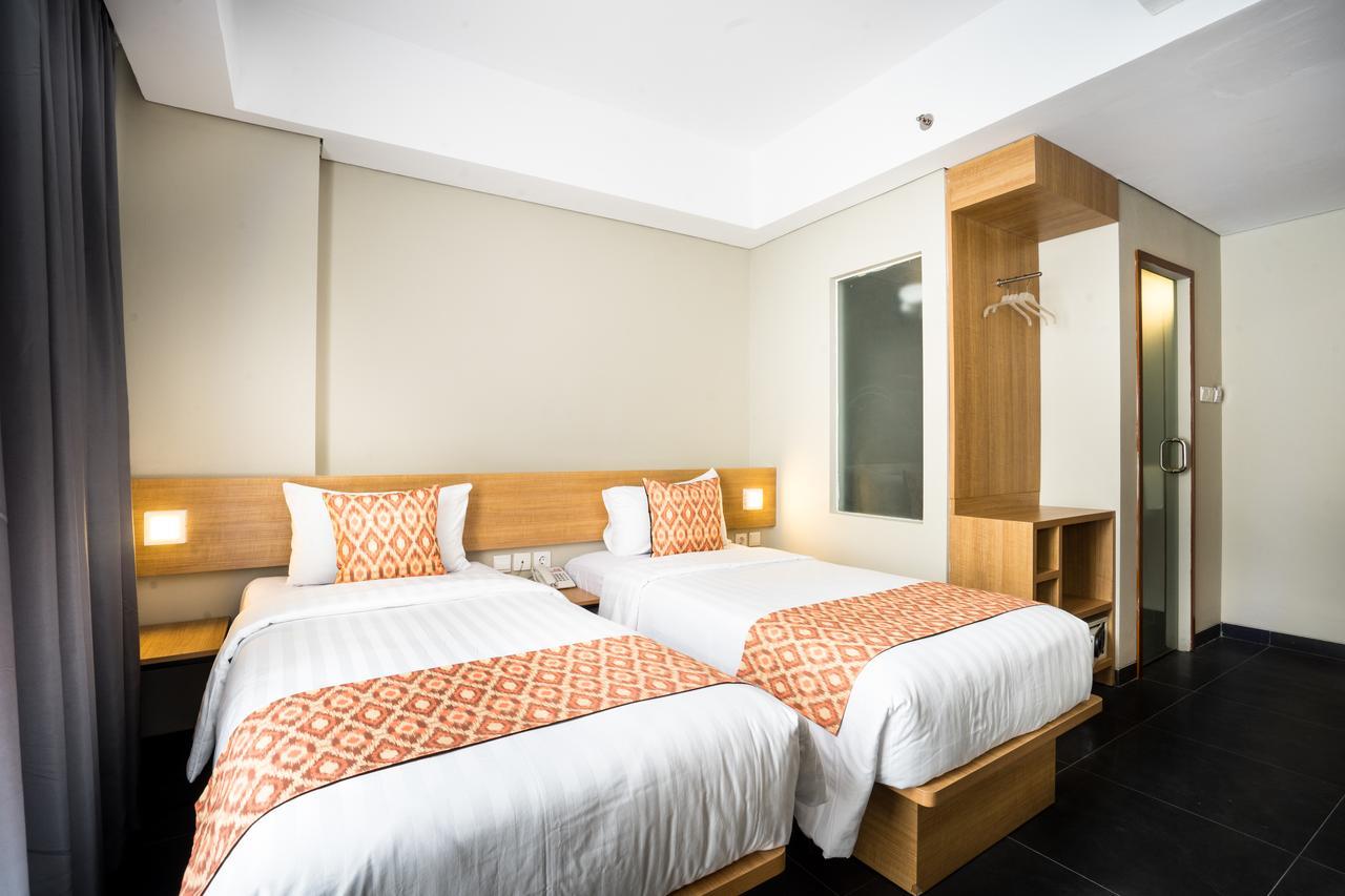 Maple Hotel Grogol Jakarta Luaran gambar