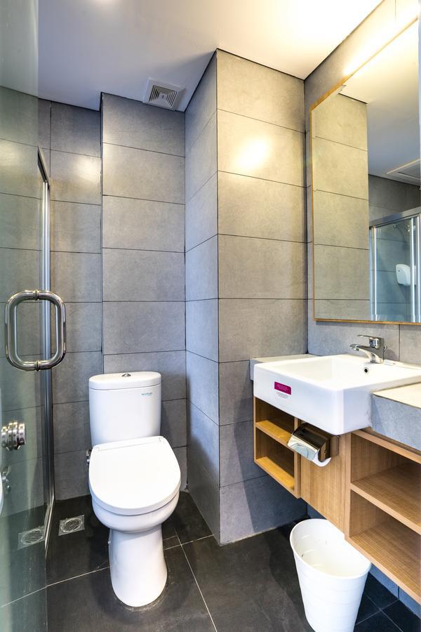 Maple Hotel Grogol Jakarta Luaran gambar
